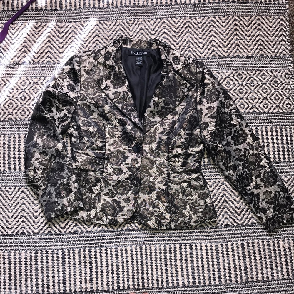 Women’s blazer